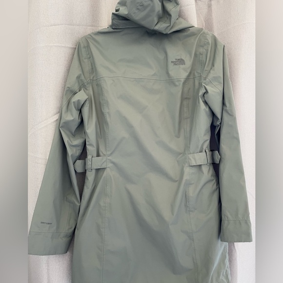 North Face rain jacket - Picture 2 of 3